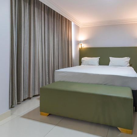 Umuarama Plaza Hotel By Castelo Itaipava Goiânia Esterno foto