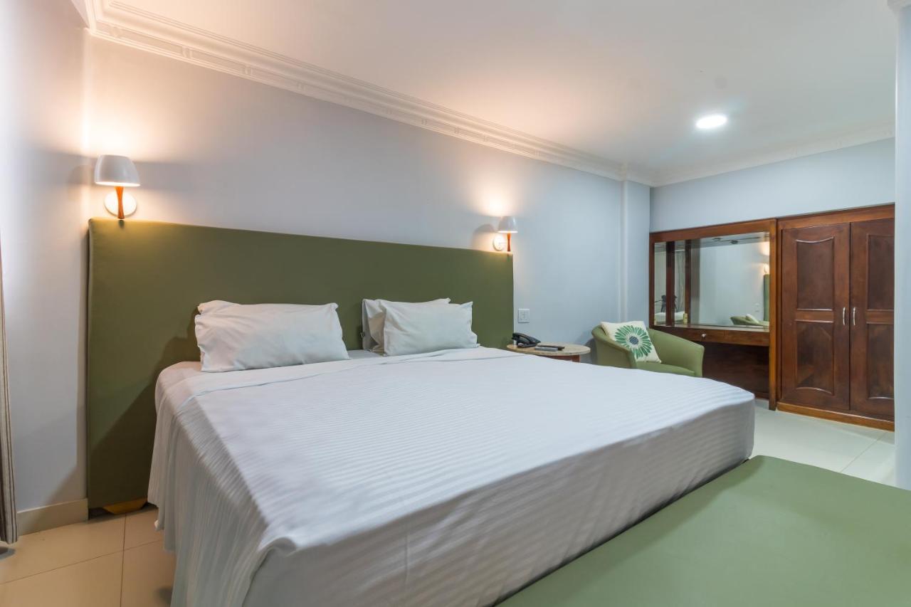 Umuarama Plaza Hotel By Castelo Itaipava Goiânia Esterno foto