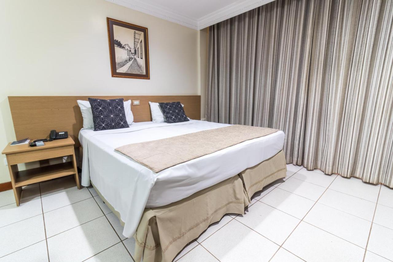 Umuarama Plaza Hotel By Castelo Itaipava Goiânia Esterno foto