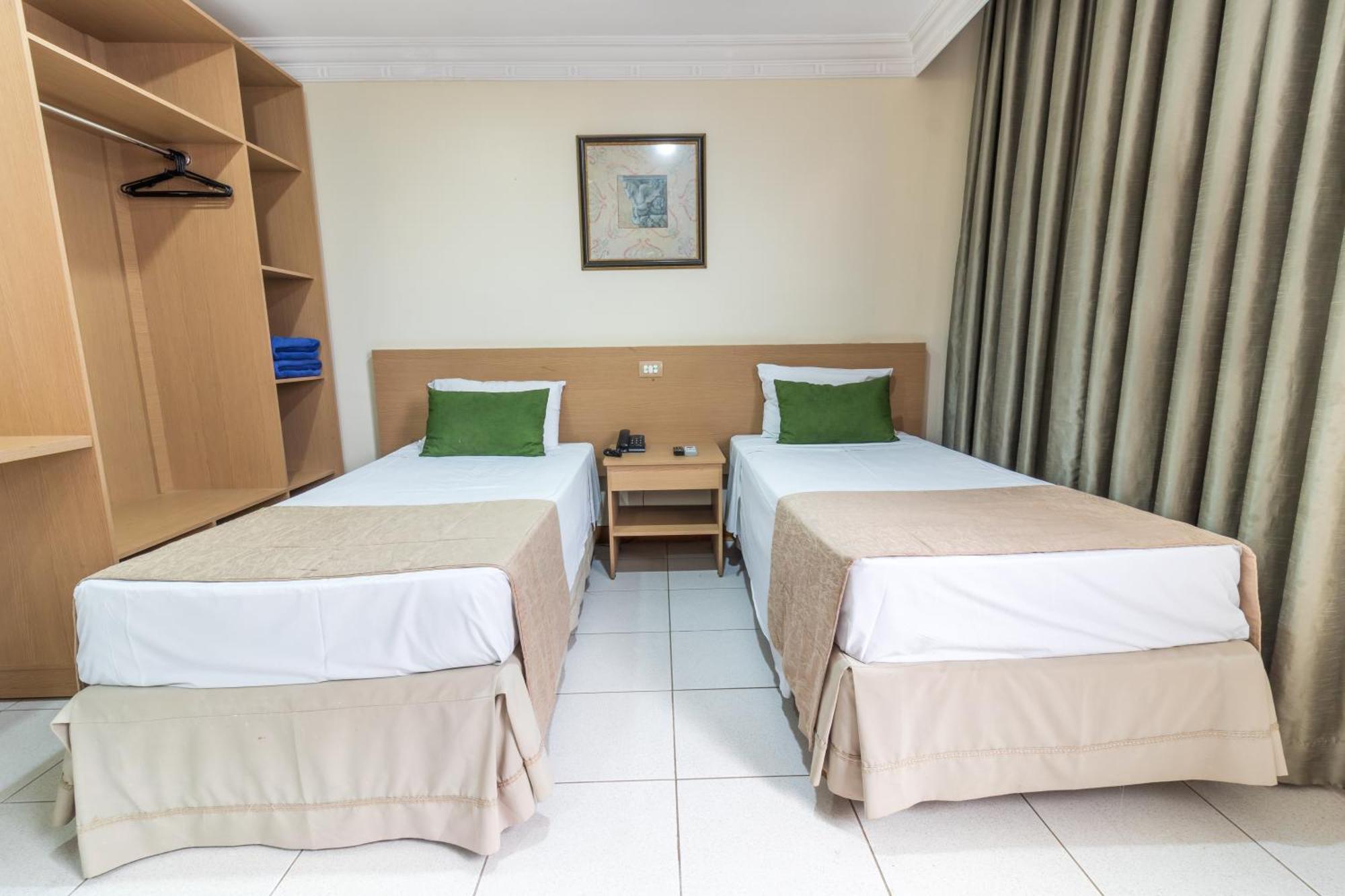 Umuarama Plaza Hotel By Castelo Itaipava Goiânia Esterno foto