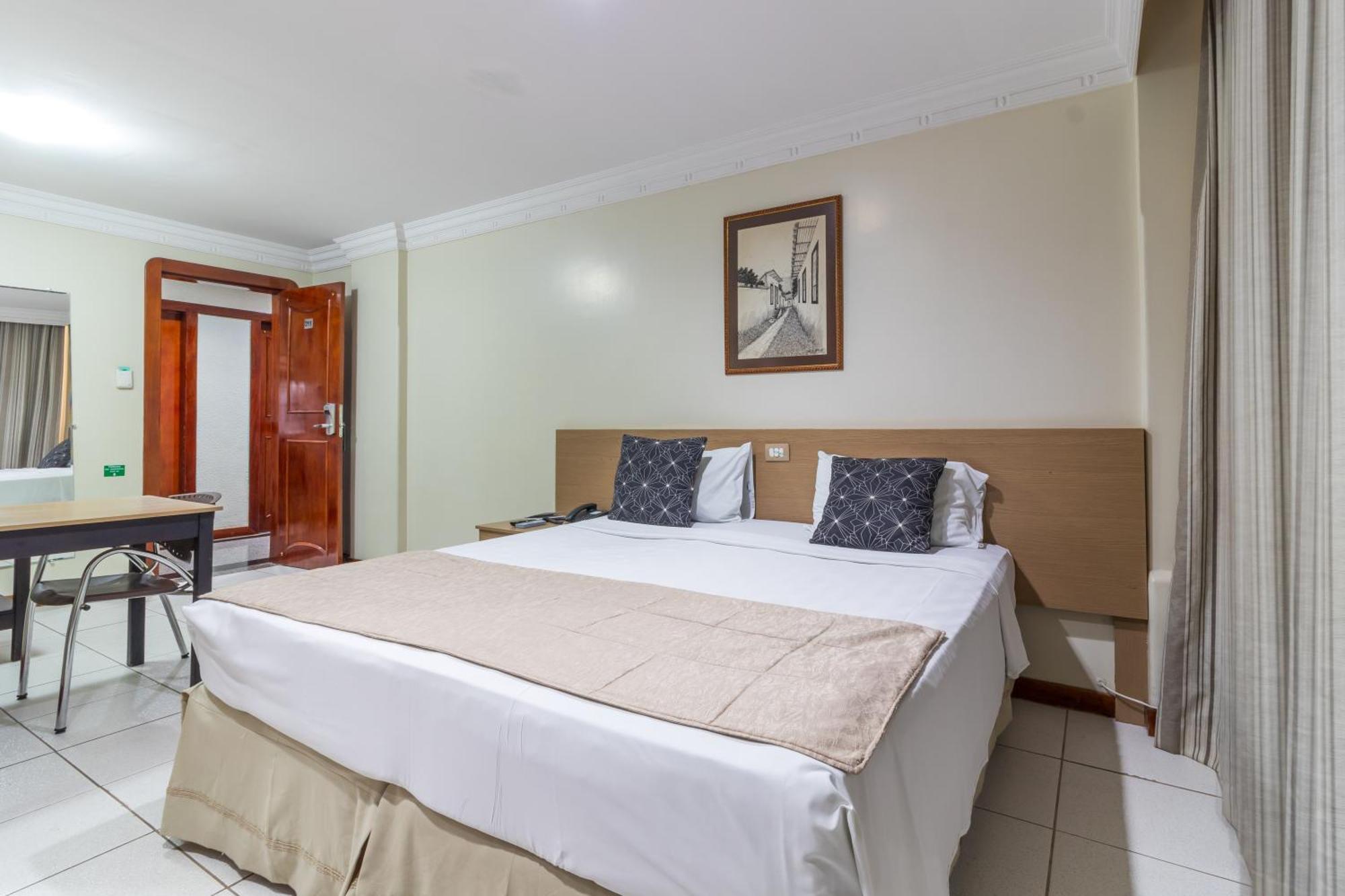 Umuarama Plaza Hotel By Castelo Itaipava Goiânia Esterno foto