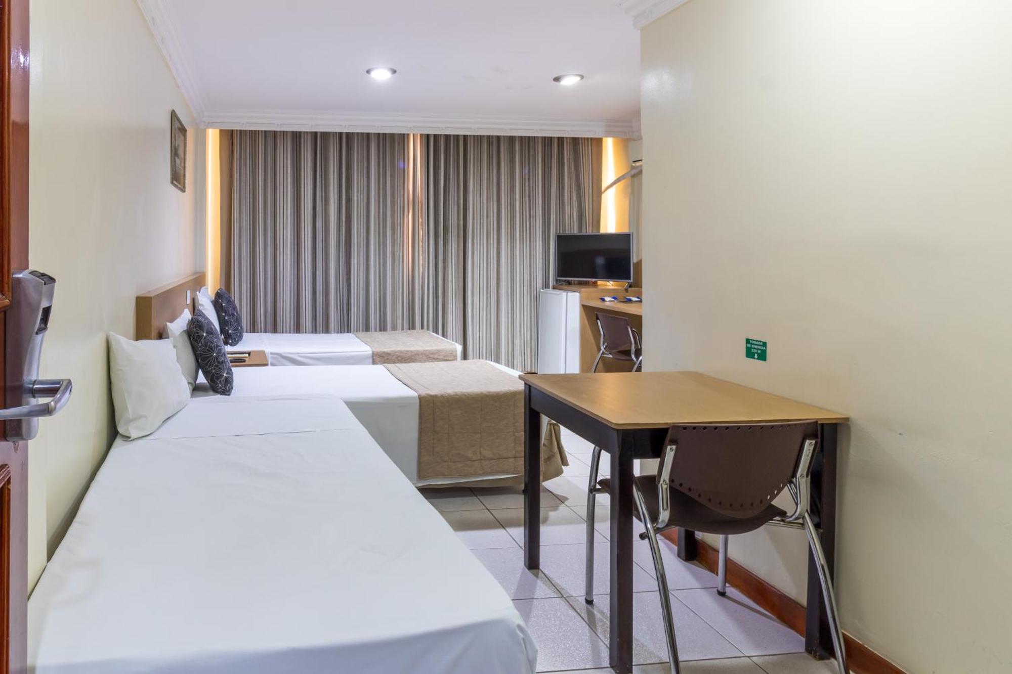Umuarama Plaza Hotel By Castelo Itaipava Goiânia Esterno foto