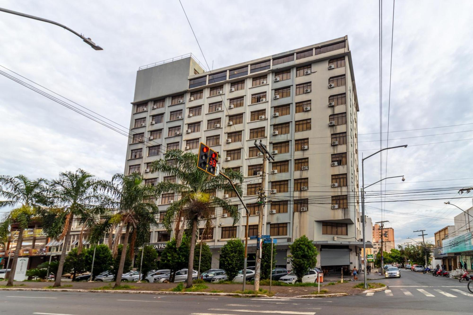 Umuarama Plaza Hotel By Castelo Itaipava Goiânia Esterno foto