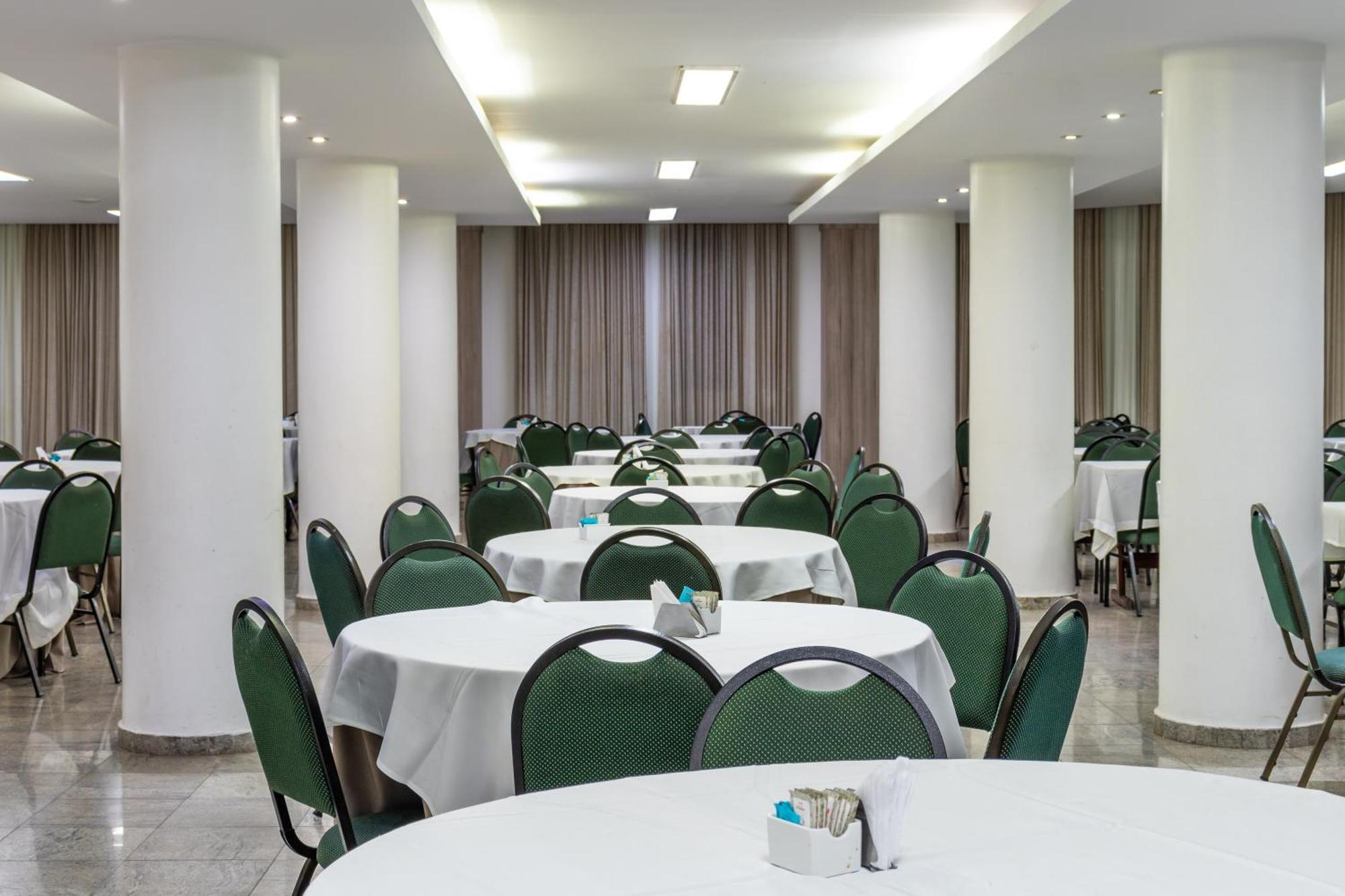 Umuarama Plaza Hotel By Castelo Itaipava Goiânia Esterno foto